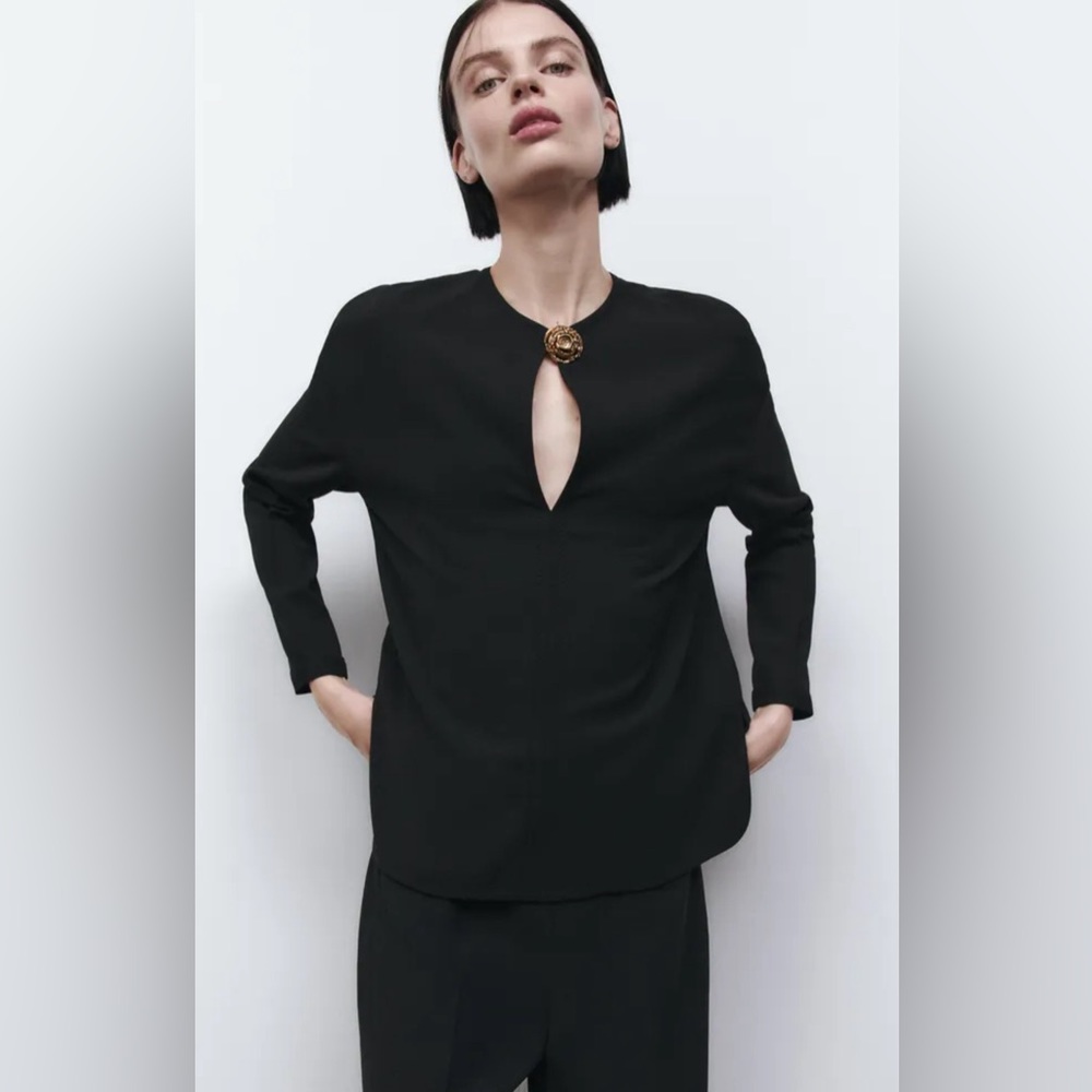 Zara BUTTONED TEARDROP TOP